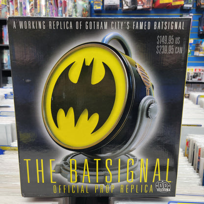 DC Comics DIRECT The Official Batman Batsignal 2001 Official Prop Replica