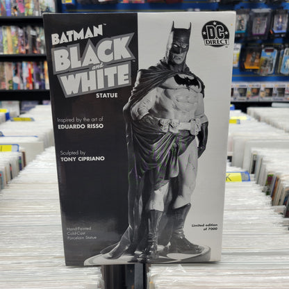 DC Direct Batman Black and White Statue Eduardo Risso