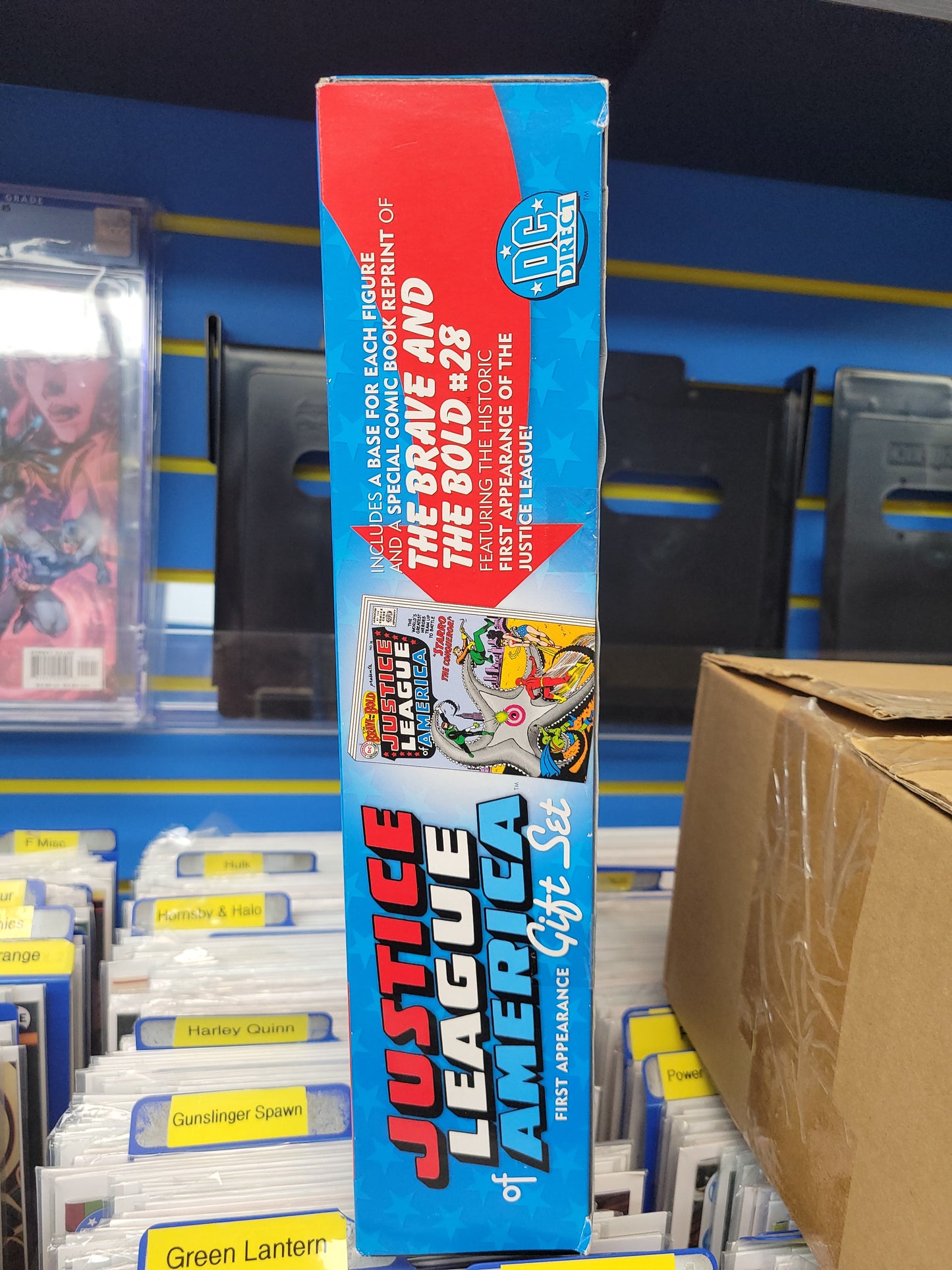 JUSTICE LEAGUE of AMERICA 1st Appearance Gift Set w/Reprint Brave & The Bold #28