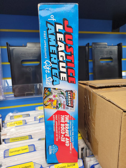 JUSTICE LEAGUE of AMERICA 1st Appearance Gift Set w/Reprint Brave & The Bold #28