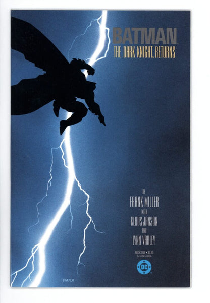Batman The Dark Knight Returns #1  VF  1st appearance of Carrie Kelley (Robin)